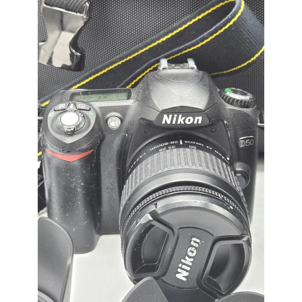 Complete Nikon D50 DSLR Camera Kit w/ 2‎ Lenses, Bag & Charger